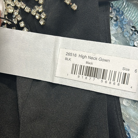 Mac Duggal 26516 NWT SLEEVELESS RHINESTONE COLLAR COLUMN GOWN - Picture 8 of 8